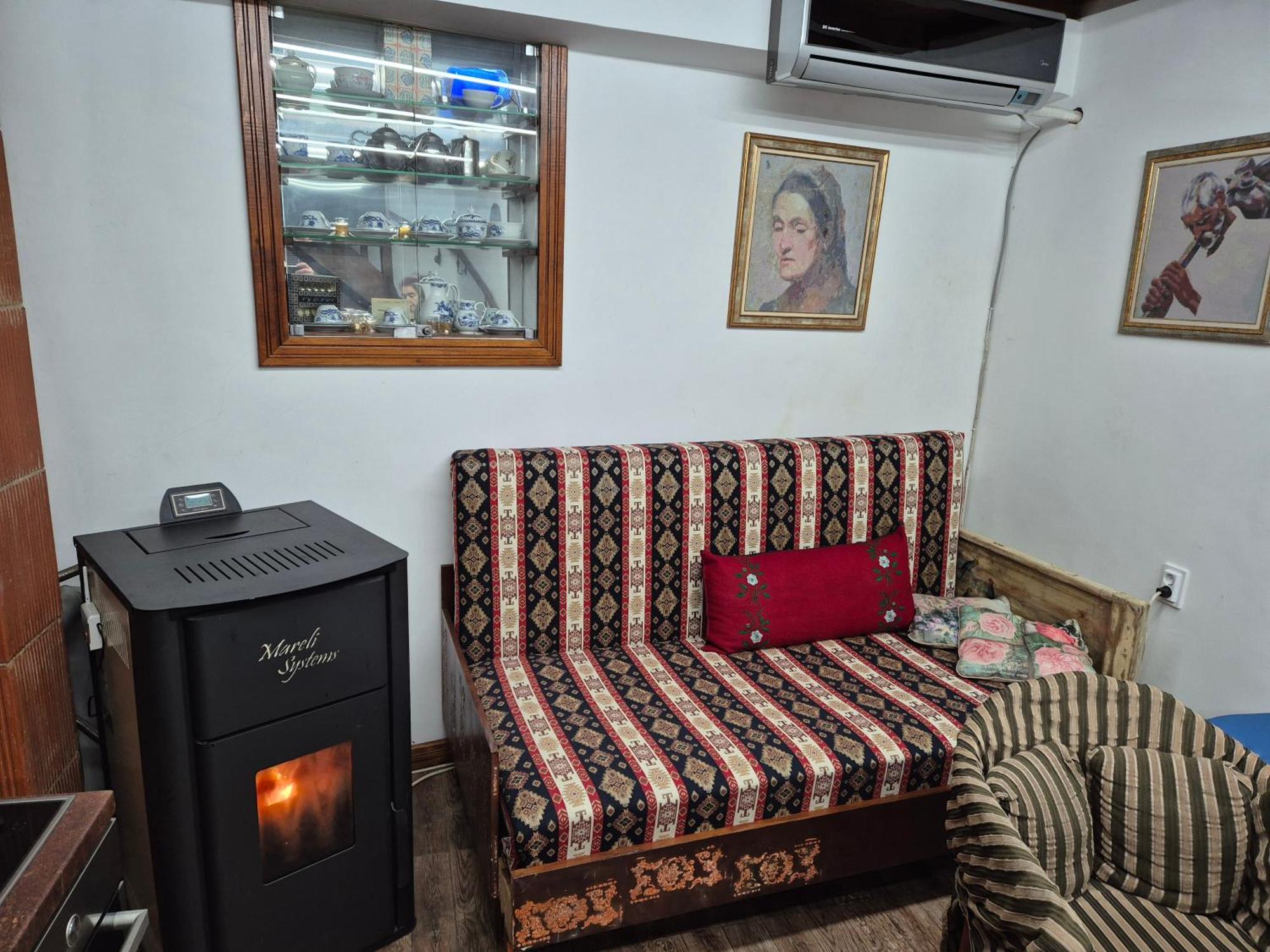 Modern And Old Lodge София Экстерьер фото
